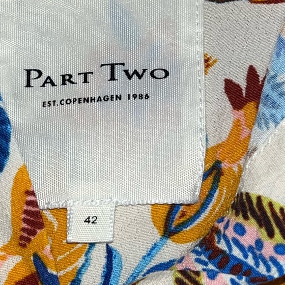 ❣️🧡PART TWO – Floral Button-Up Shirt Size 42 - Picture 2 of 9